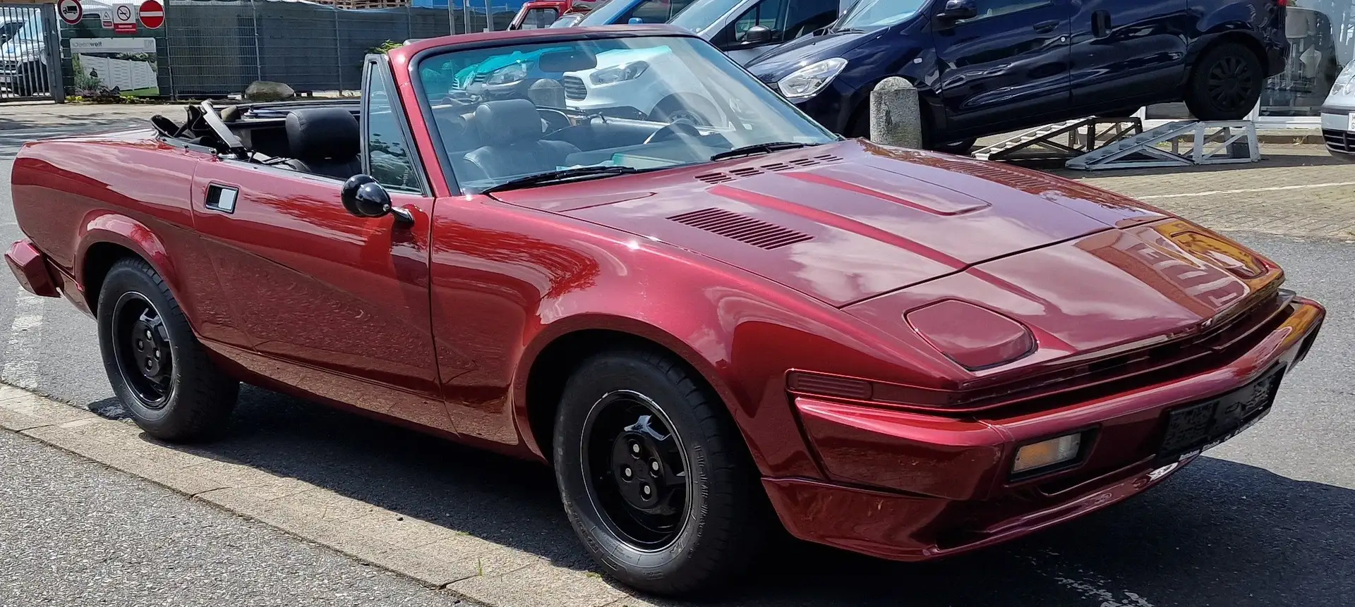 Triumph TR8 Automatik /Cabrio/LederausstattungVollrestauration Czerwony - 1