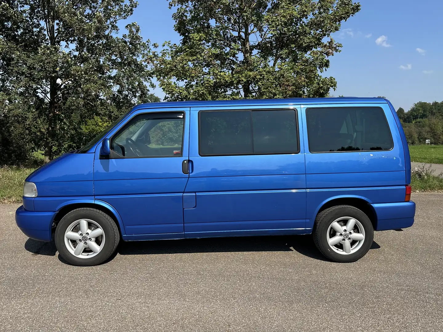 Volkswagen T4 Multivan 2.5 TDI Atlantis - Motor neu Blau - 2