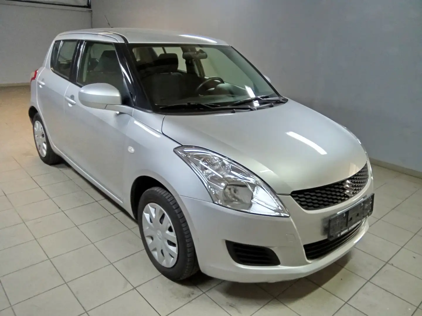Suzuki Swift Club 4x4 Argent - 2