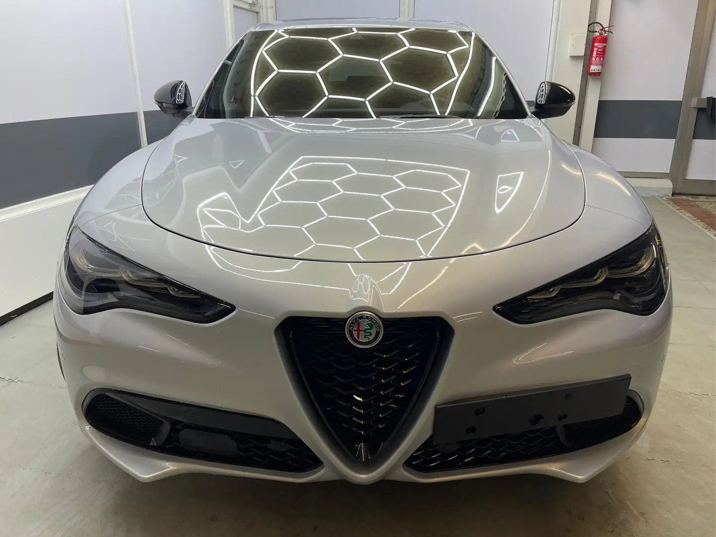Alfa Romeo Stelvio SPRINT 2.2 Multijet AUT NAVI ACC MATRIX 2.2 Die... Grau - 2
