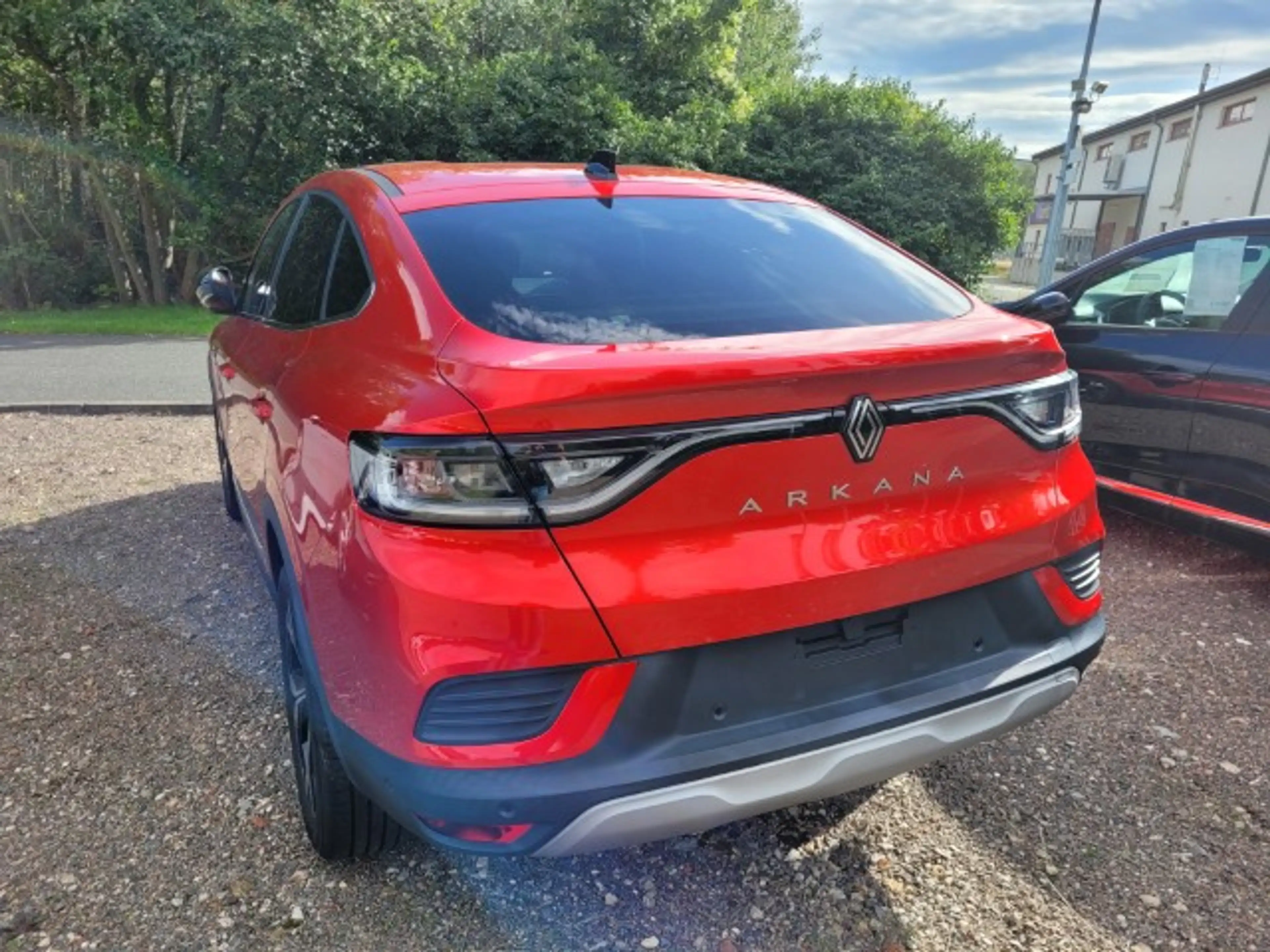 Renault Arkana TECHNO Mild Hybrid 140 EDC — photo 3