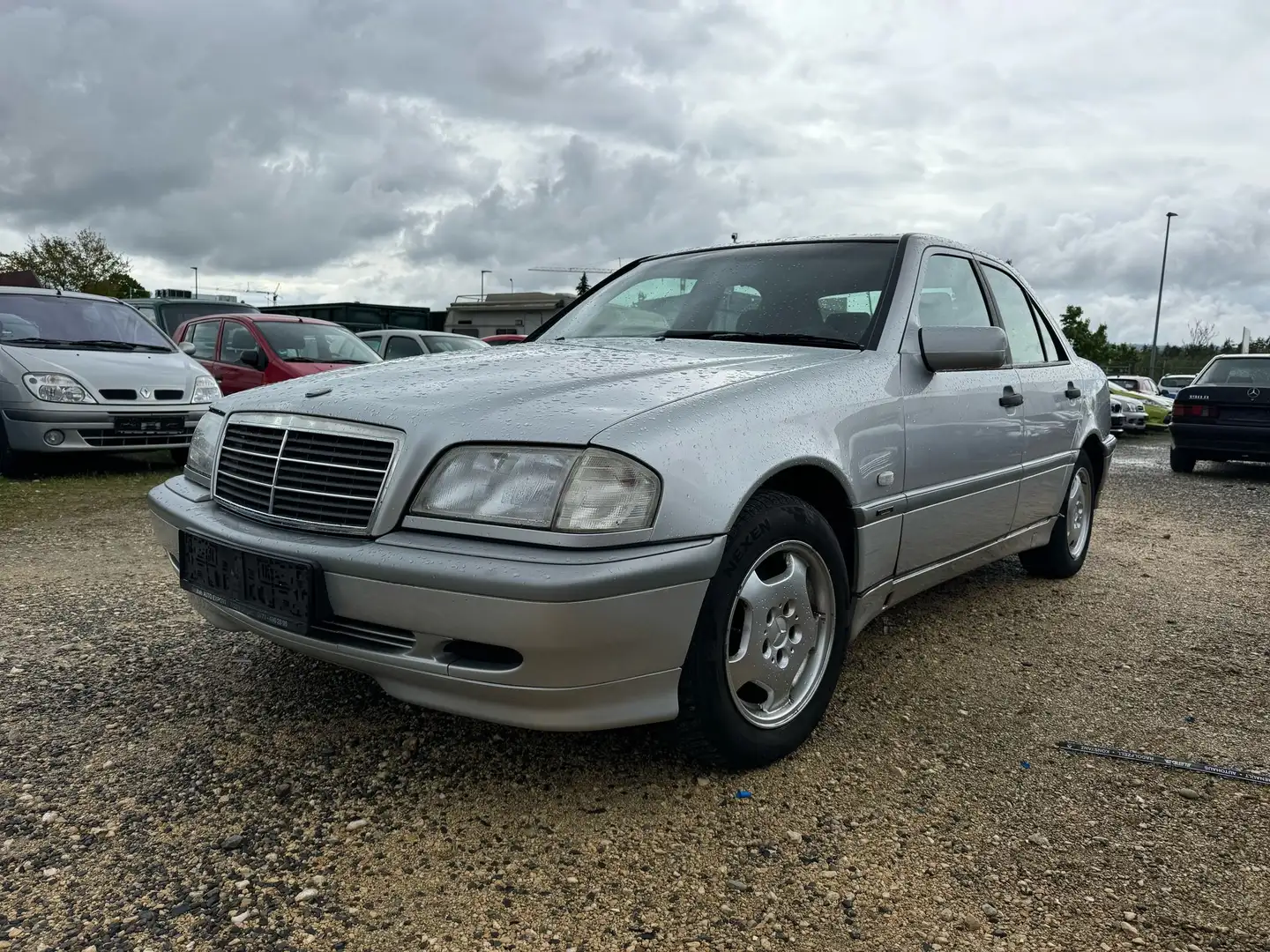 Mercedes-Benz C 180 Elegance Šedá - 2