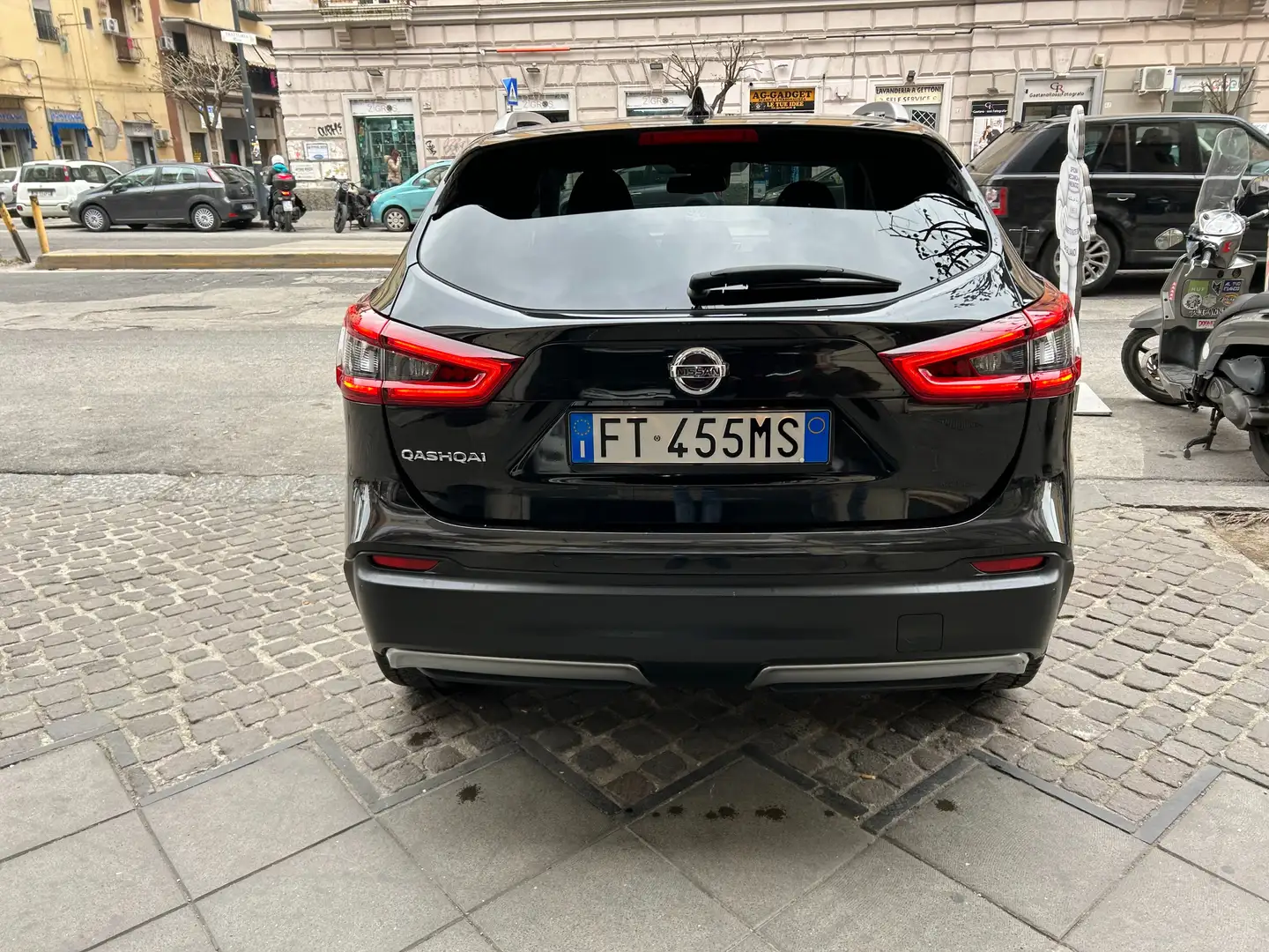 Nissan Qashqai Qashqai 1.5 dci N-Connecta 110cv Noir - 2