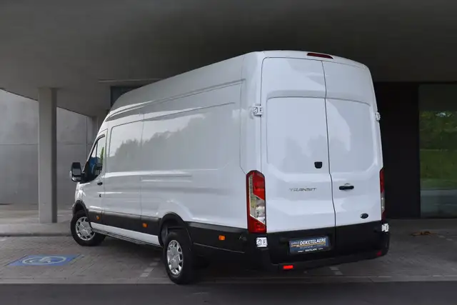 Ford Transit view 6