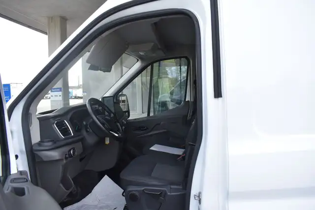 Ford Transit view 11