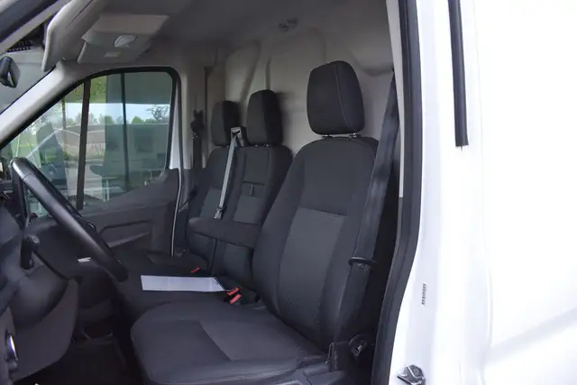 Ford Transit view 12