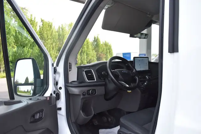 Ford Transit view 10