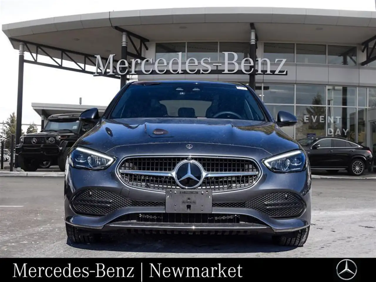 Mercedes-Benz C-Class снимка Mercedes-Benz C-Class