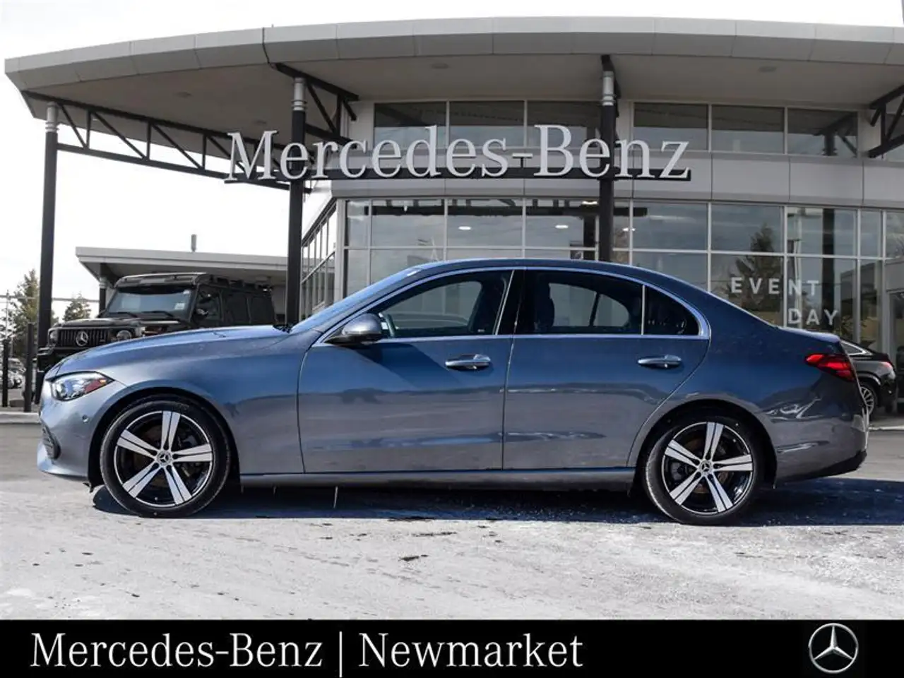 Mercedes-Benz C-Class снимка Mercedes-Benz C-Class