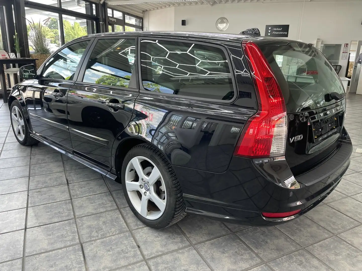 Volvo V50 D2 R-Design Pro Edition, 1.Hand, Leder, Navi Negro - 2