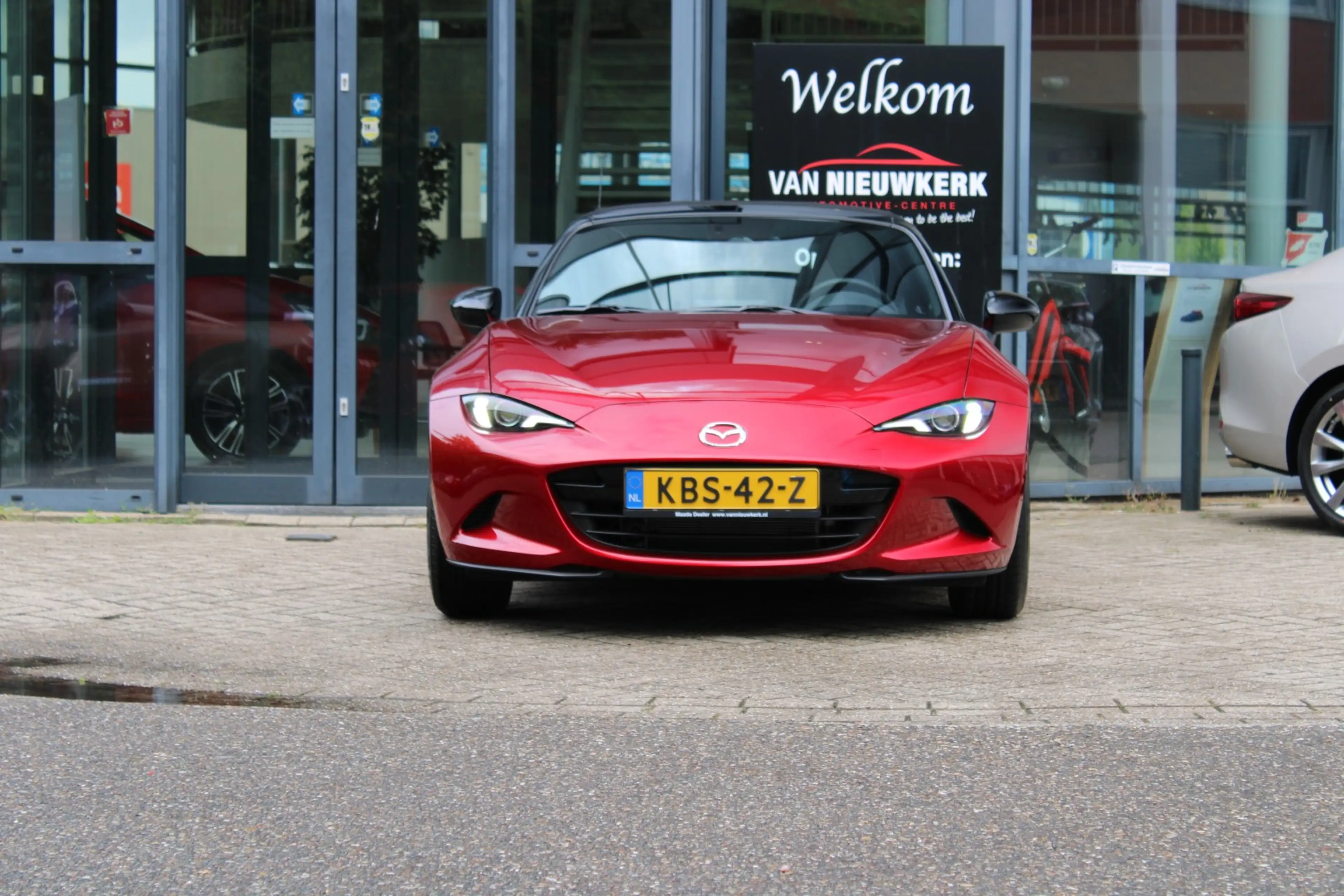 Mazda MX-5 Roadster 1.5 Skyactiv-G 132pk Homura — photo 10