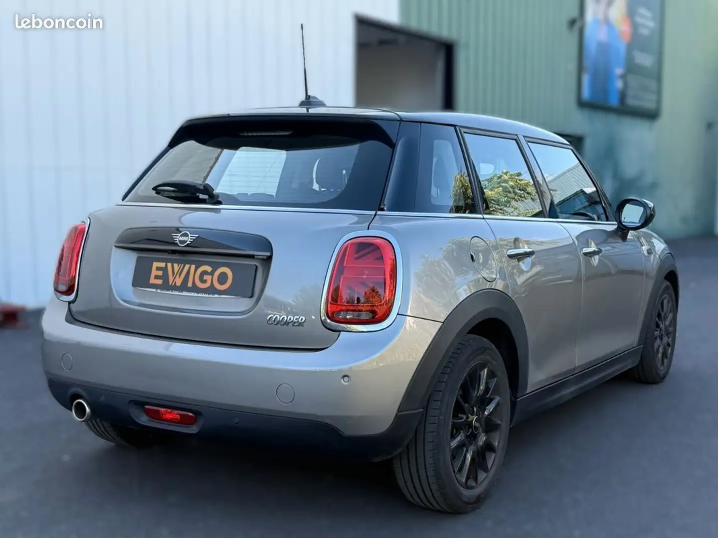 MINI Cooper 1.5 136Ch BVA EDITION GREENWICH CAMERA DE RECUL Gris - 2
