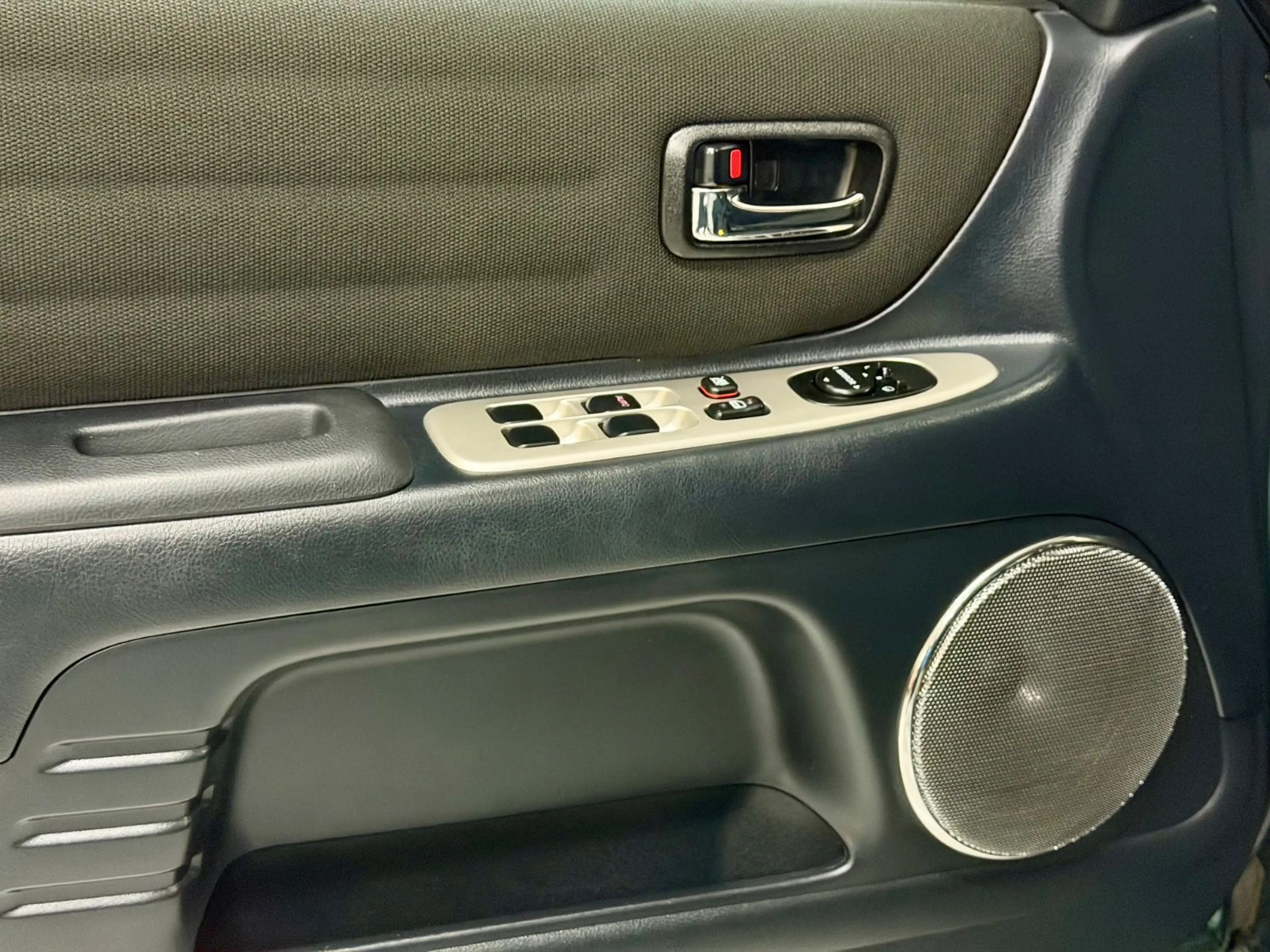 Lexus IS 300 *Automatik*Lenkadschaltung*Klimatronik* — photo 14