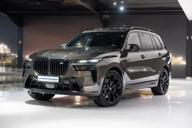 BMW X7 M 60 i*B&W*AERODYNAMIK-M*MASSAGE*HUP*SKY-LOUNGE