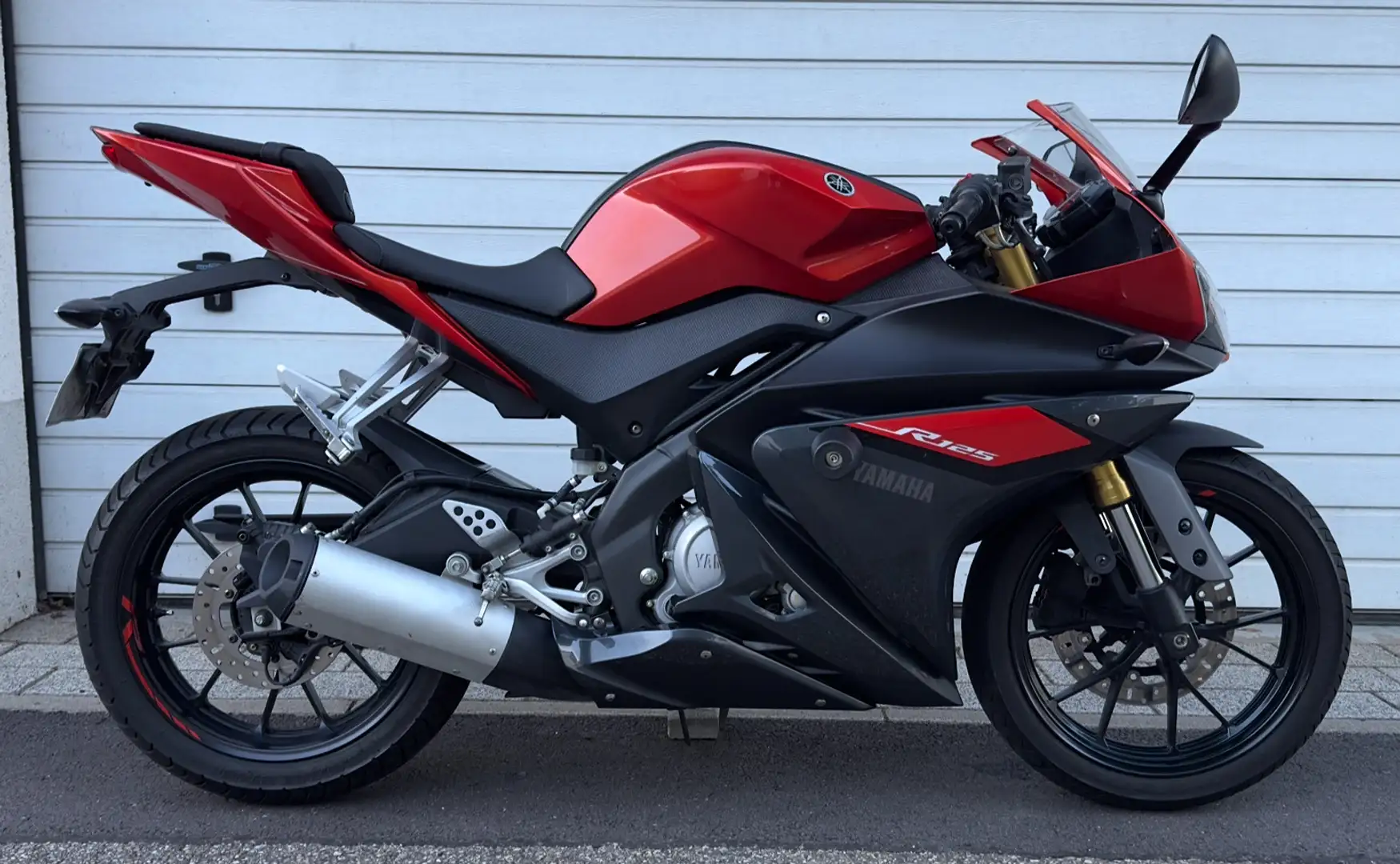 Yamaha YZF-R125 Vollverkleidung crvena - 1