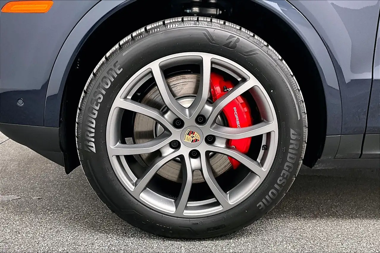 Porsche Cayenne снимка Porsche Cayenne