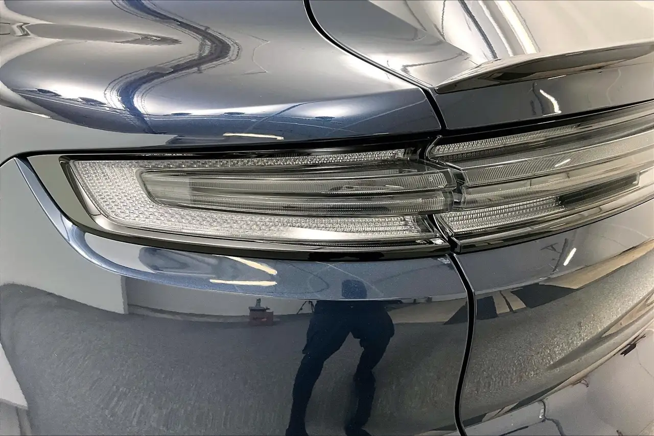 Porsche Cayenne снимка Porsche Cayenne