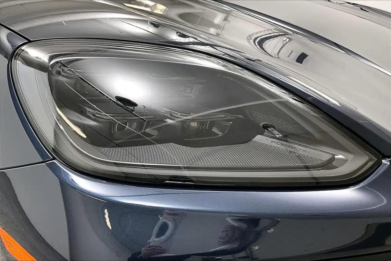 Porsche Cayenne снимка Porsche Cayenne