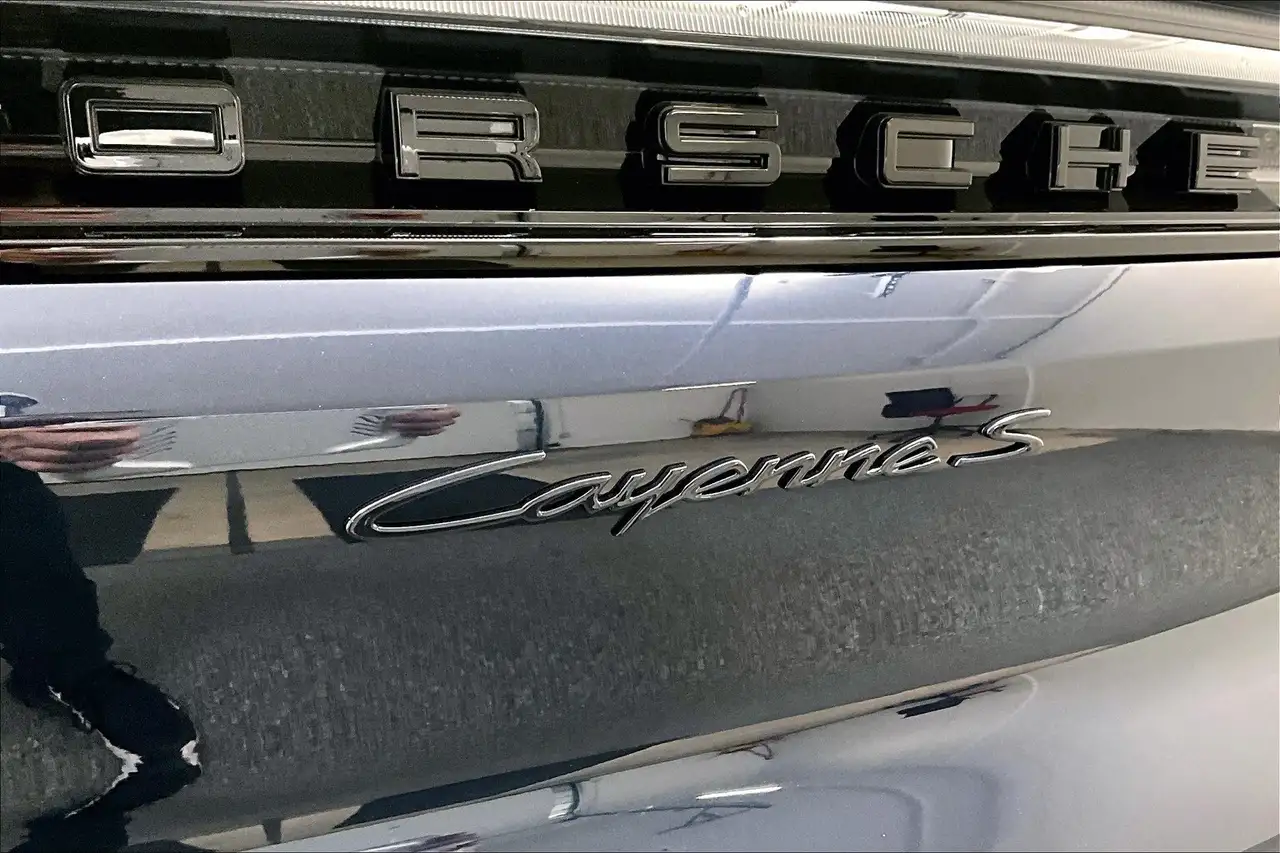 Porsche Cayenne снимка Porsche Cayenne