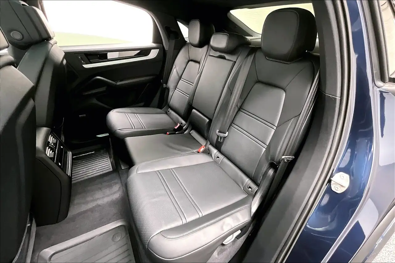 Porsche Cayenne снимка Porsche Cayenne