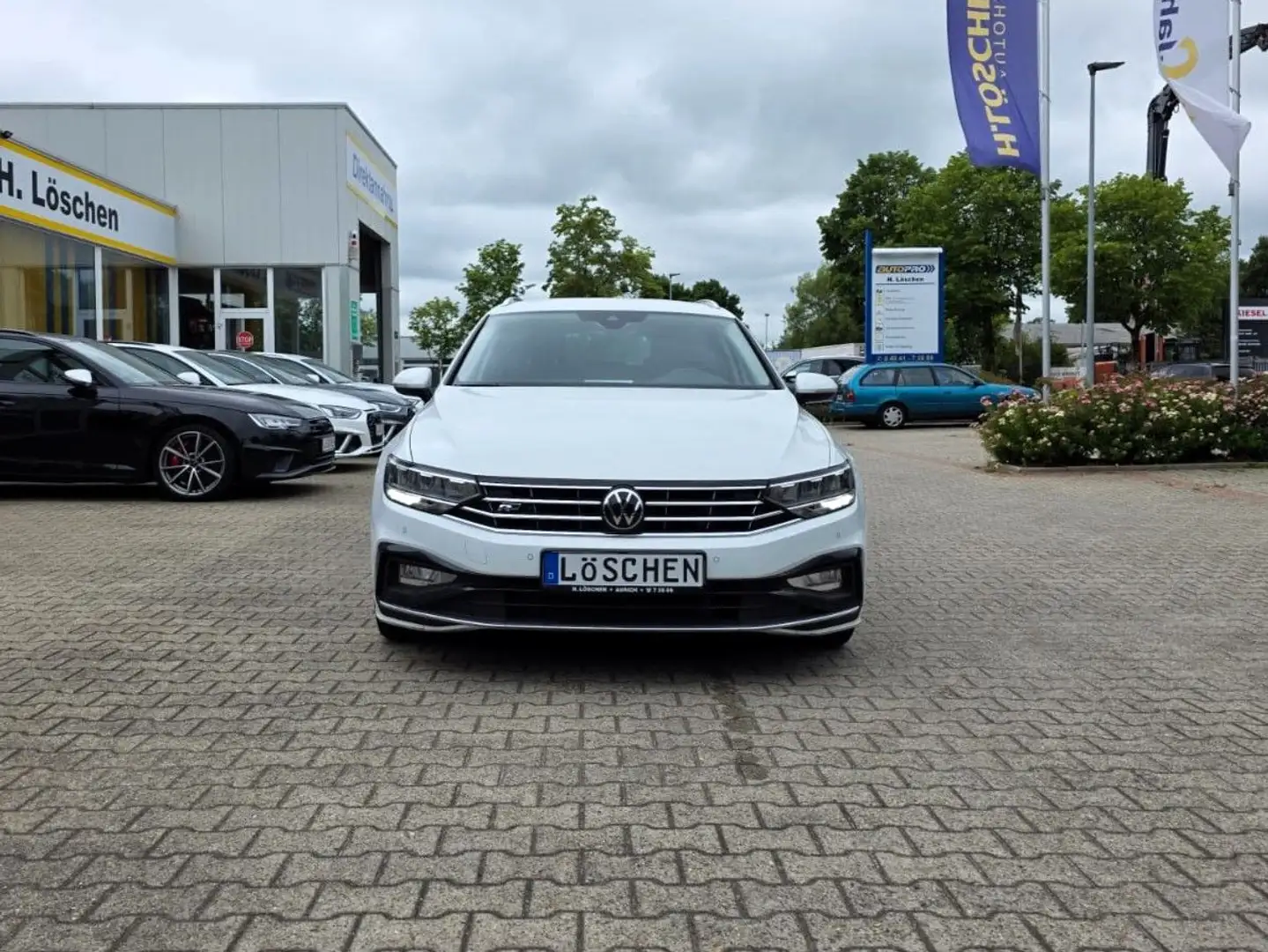 Volkswagen Passat Variant Business R-Line Standheizung AHK Bianco - 2