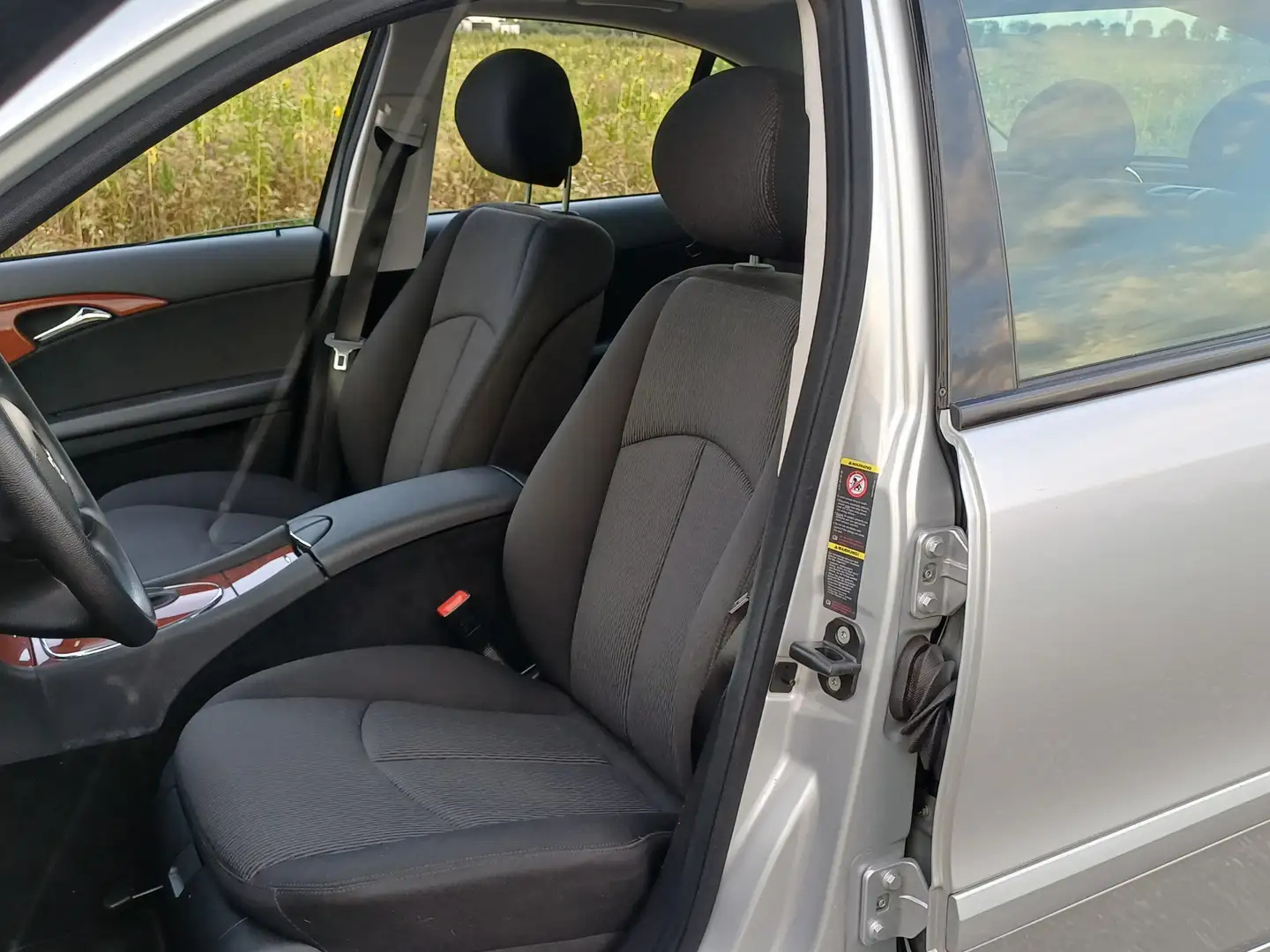 Mercedes-Benz E 200 K. Classic /Prachtige auto!/Dealer onderh./Schuifd Gris - 2