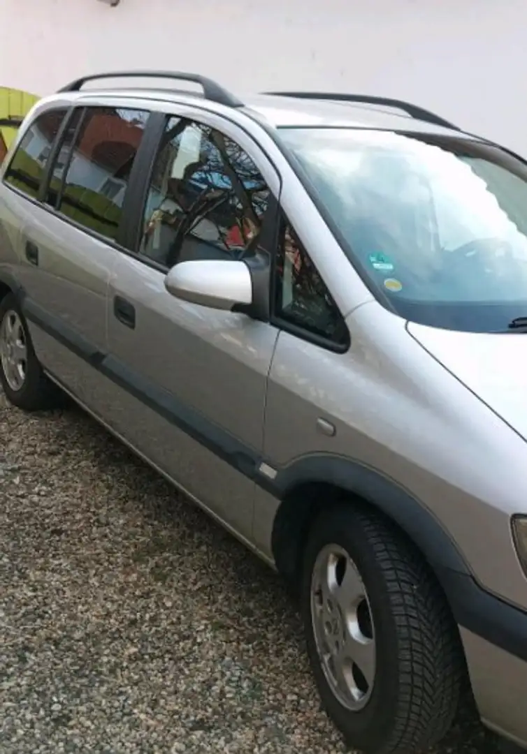 Opel Zafira Zafira+1.8 Silber - 1