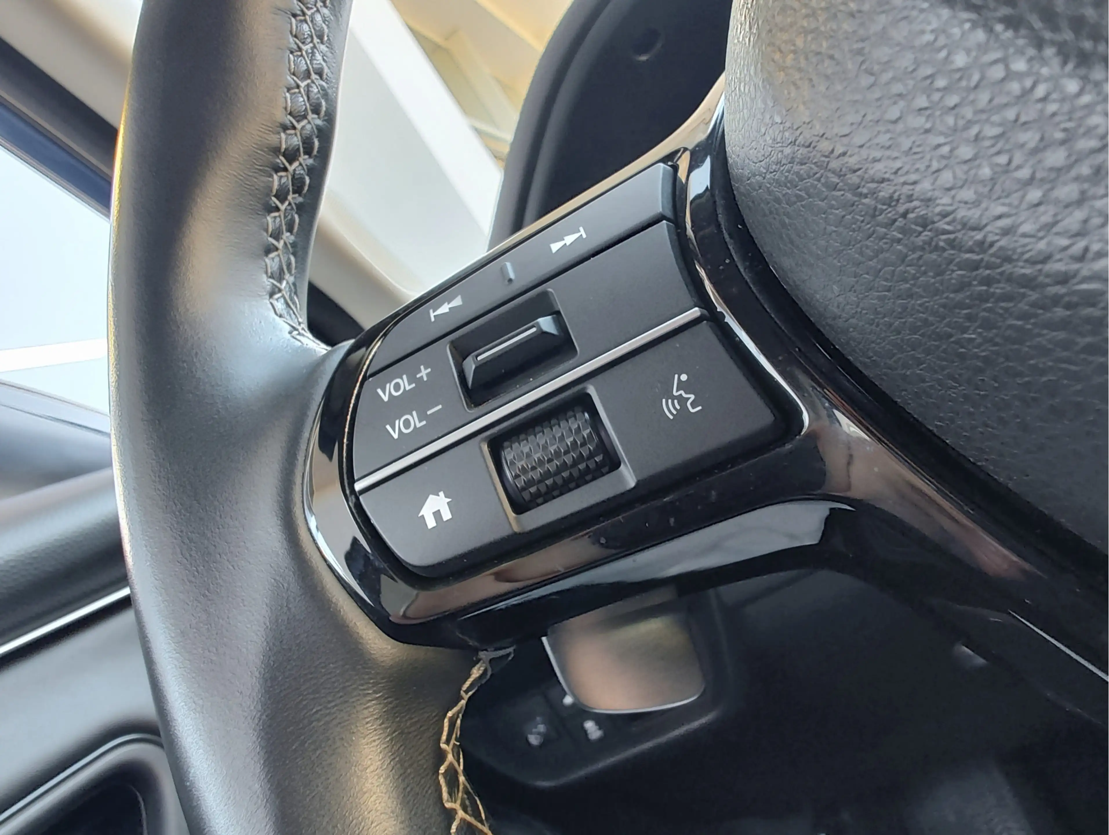 Honda ZR-V 2.0 e:HEV SPORT Keyless | Elek. verst. stoel | Ada — photo 23