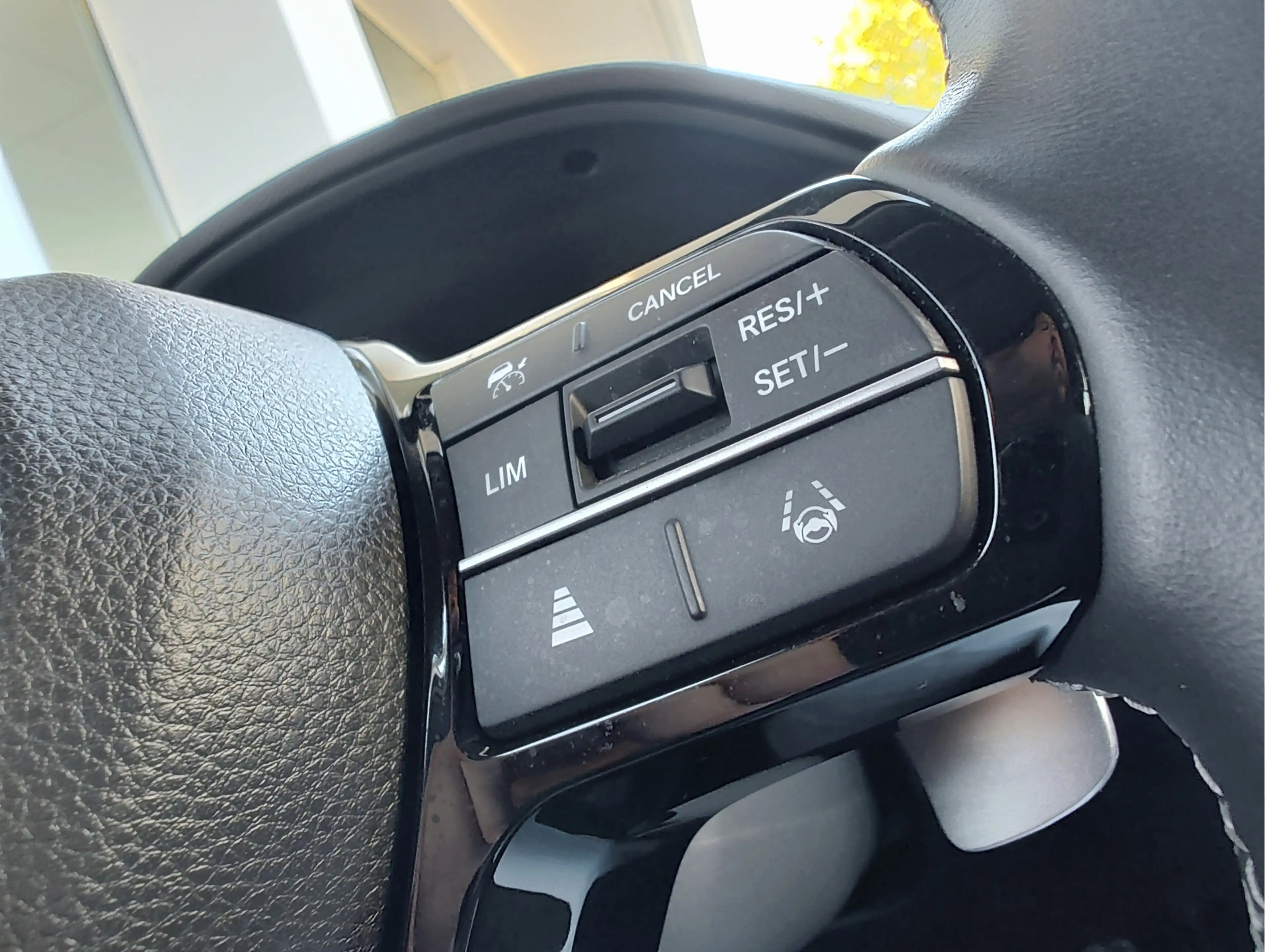 Honda ZR-V 2.0 e:HEV SPORT Keyless | Elek. verst. stoel | Ada — photo 22