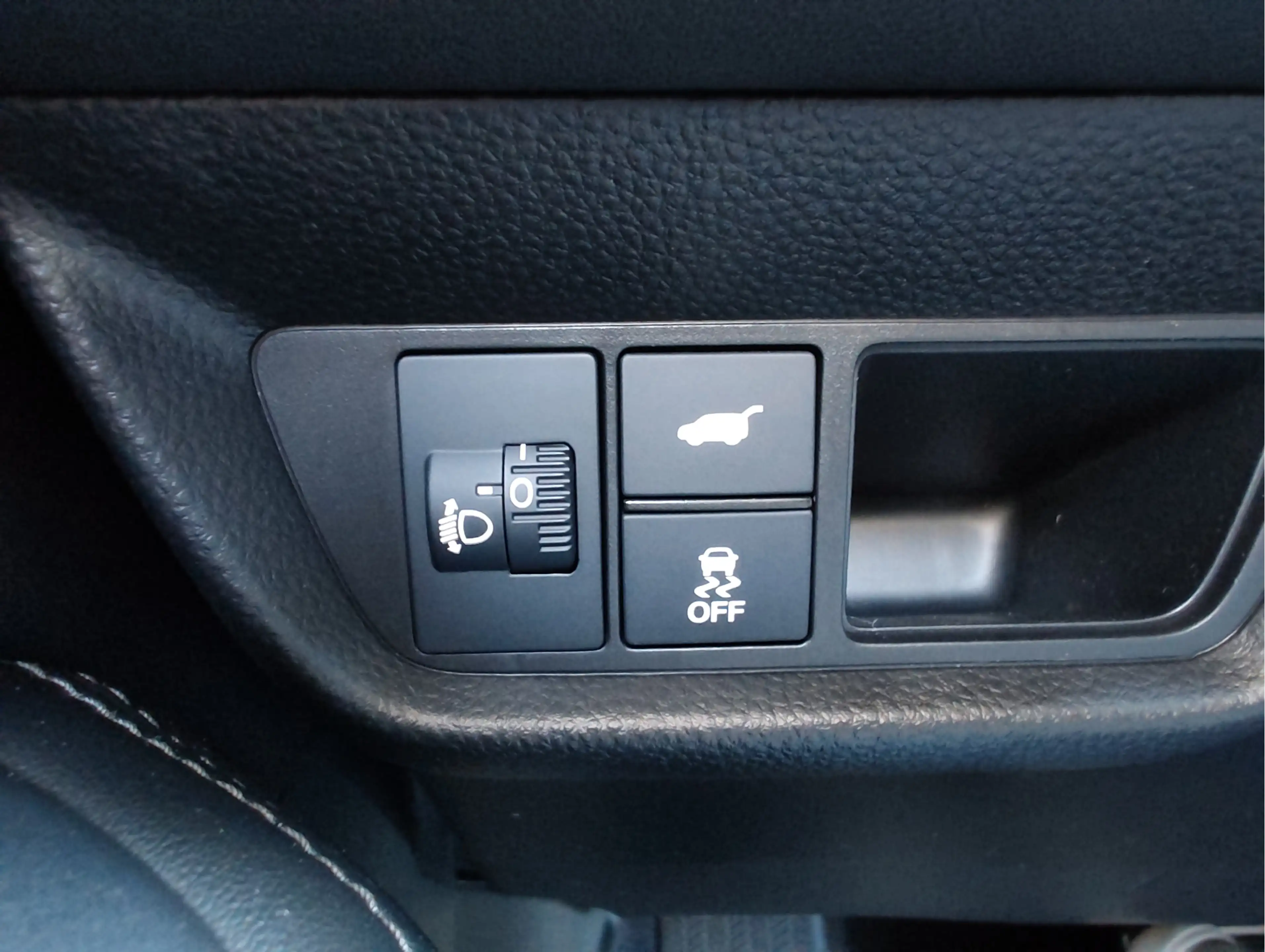 Honda ZR-V 2.0 e:HEV SPORT Keyless | Elek. verst. stoel | Ada — photo 26
