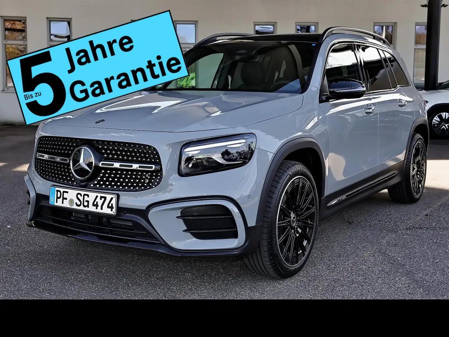 Mercedes-Benz GLB 220 4M AMG MBUX+M-LED+Pano+RüKam+AHK+Distron Grau - 1