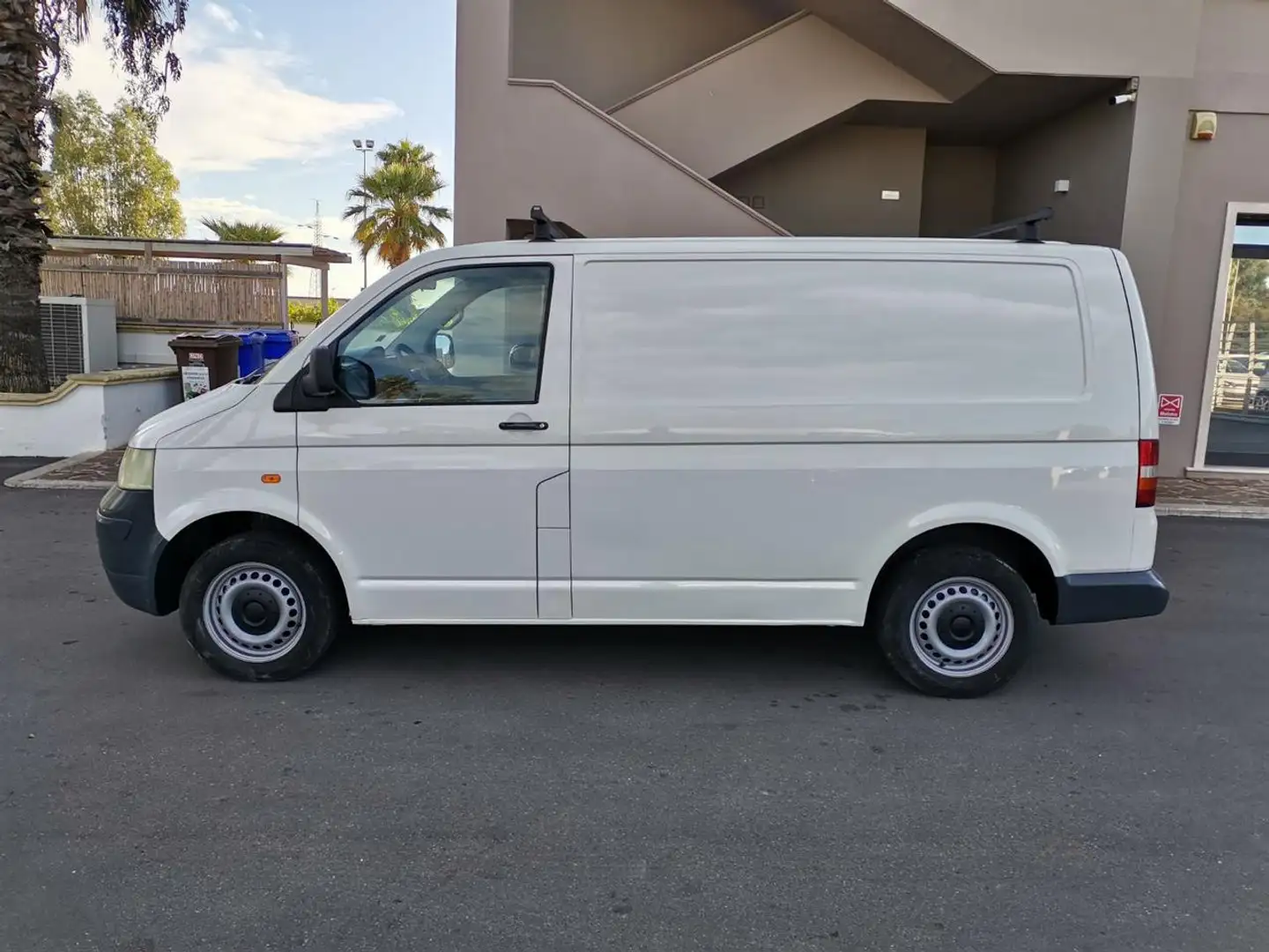 Volkswagen Transporter T5 1.9 TDI/105CV PC Furgone Blanc - 2