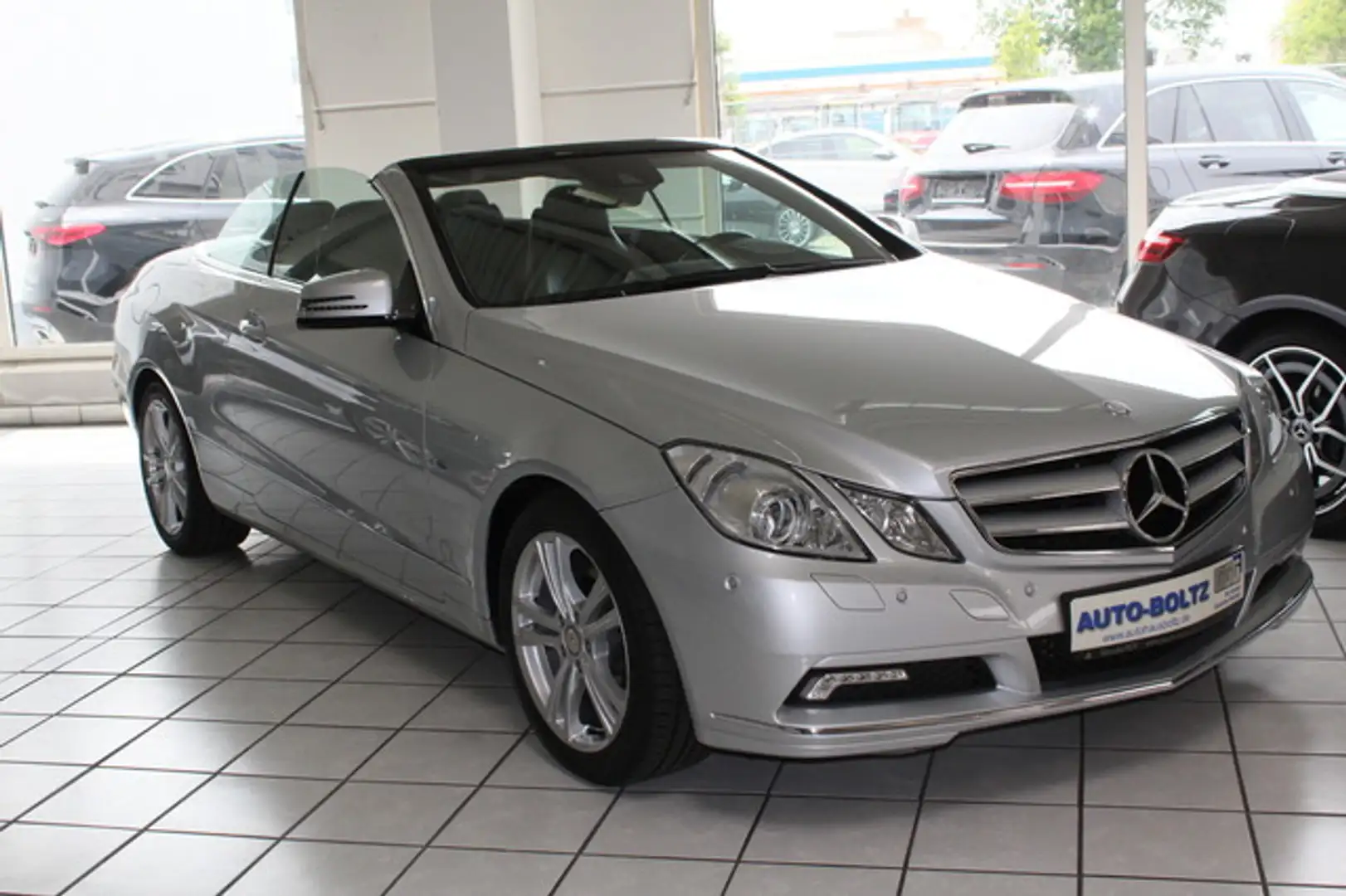 Mercedes-Benz E 200 CGI BE Avantgarde Klimaa. Kamera ASC Leder Argent - 2