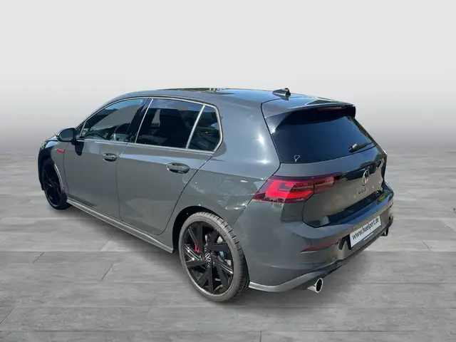 Volkswagen Golf view 3