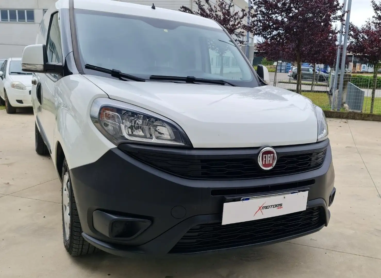 Fiat Doblo Doblò 1.6 MJT 105CV PL-TN Cargo Maxi Lamierato Weiß - 1