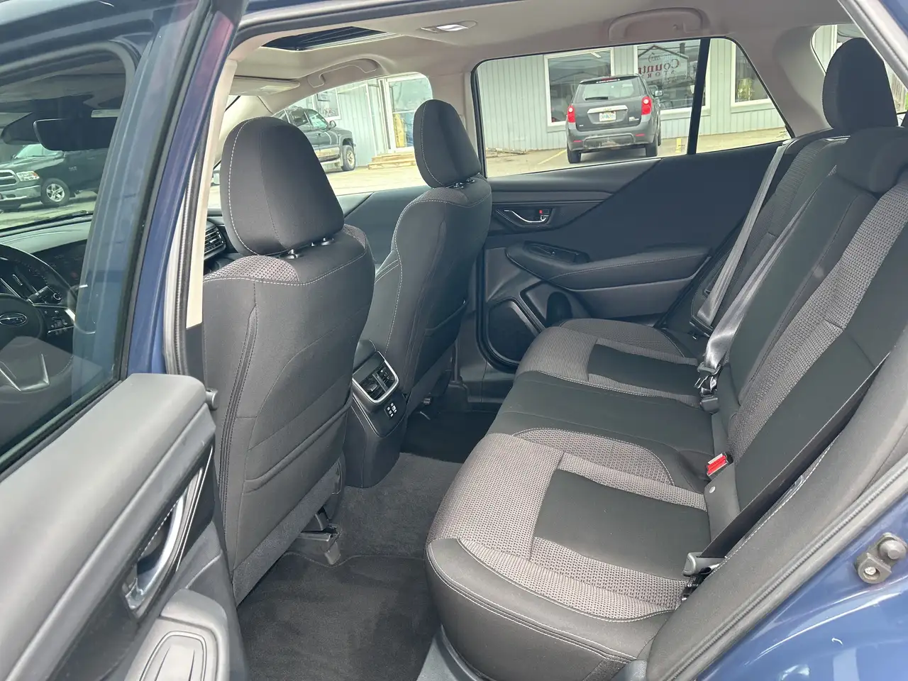 Subaru OUTBACK photo Subaru OUTBACK