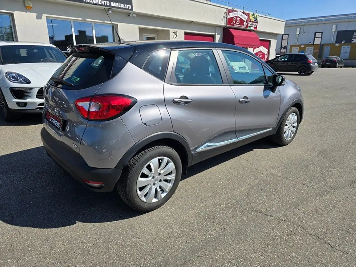 Renault Captur 0.9 tce NEOPATENTATI - PERMUTE Grijs - 2