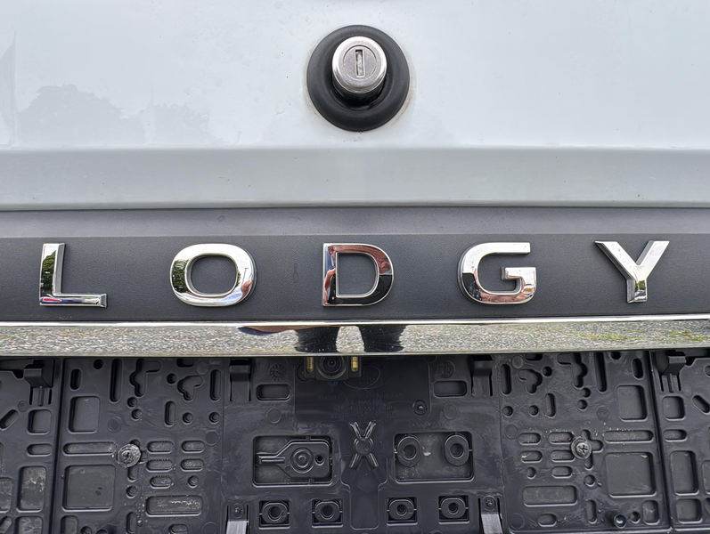 Dacia Lodgy Essential 7 Sitzer AHK Rückfahrkam Klima — photo 6