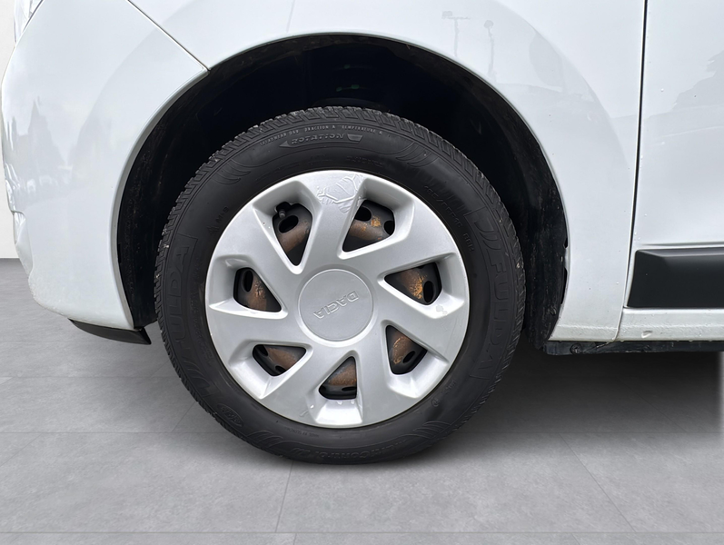 Dacia Lodgy Essential 7 Sitzer AHK Rückfahrkam Klima — photo 13