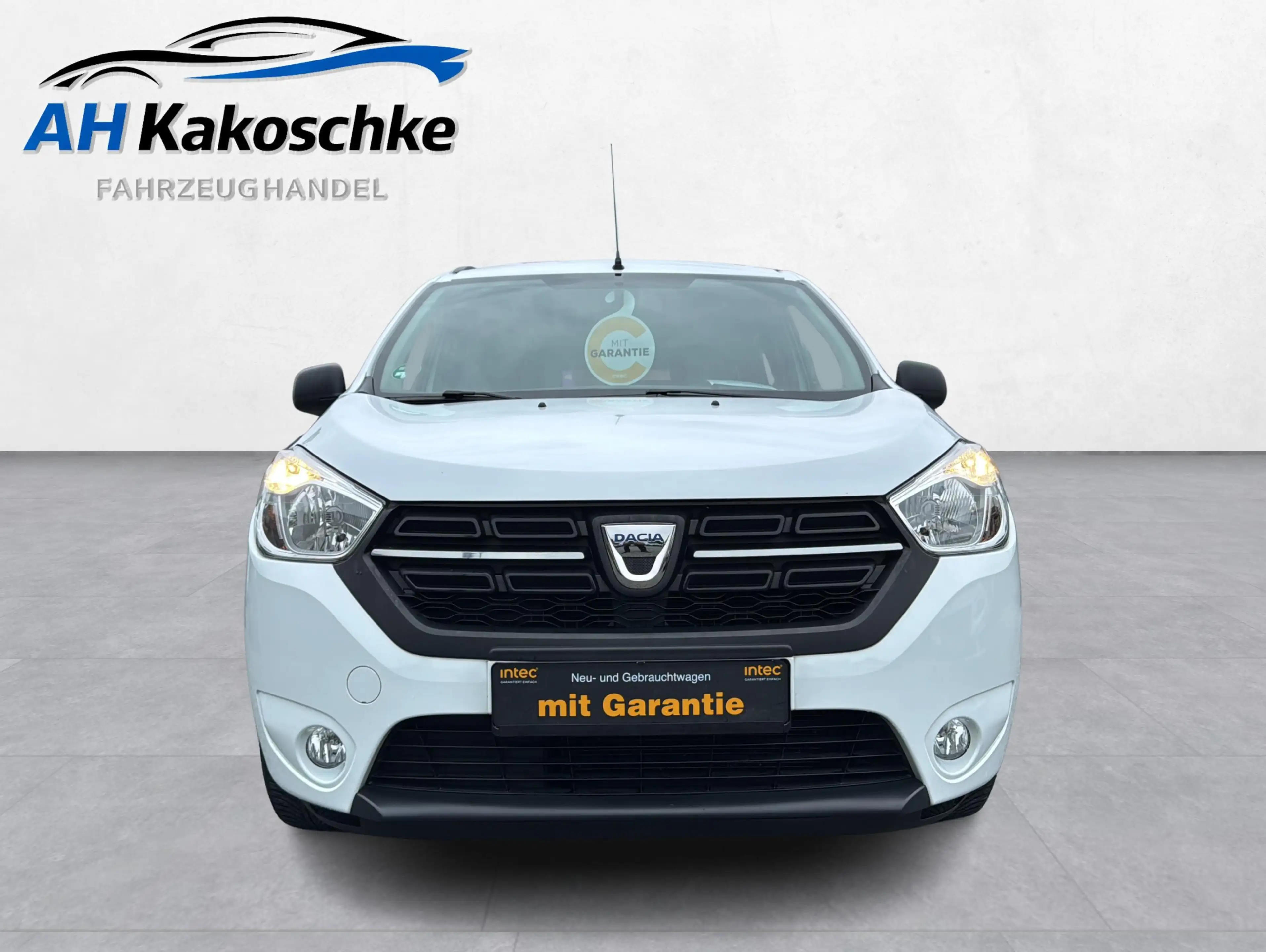 Dacia Lodgy Essential 7 Sitzer AHK Rückfahrkam Klima