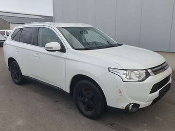 Outlander 2.2 DI-D 2WD °EURO5°7 PLACES