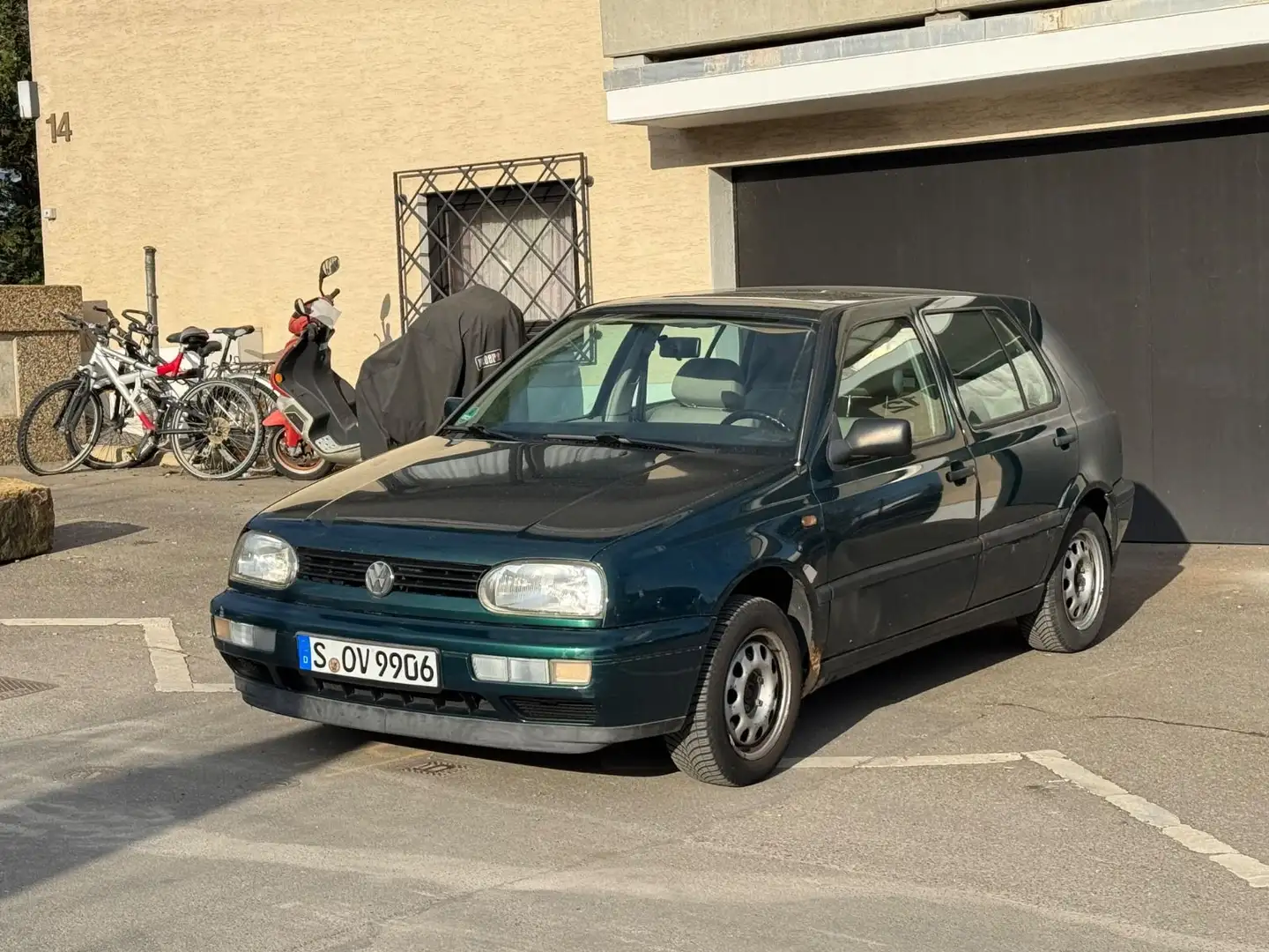 Volkswagen Golf 1.6 /5-Türig/Wenig KM/KEIN-TÜV Verde - 1