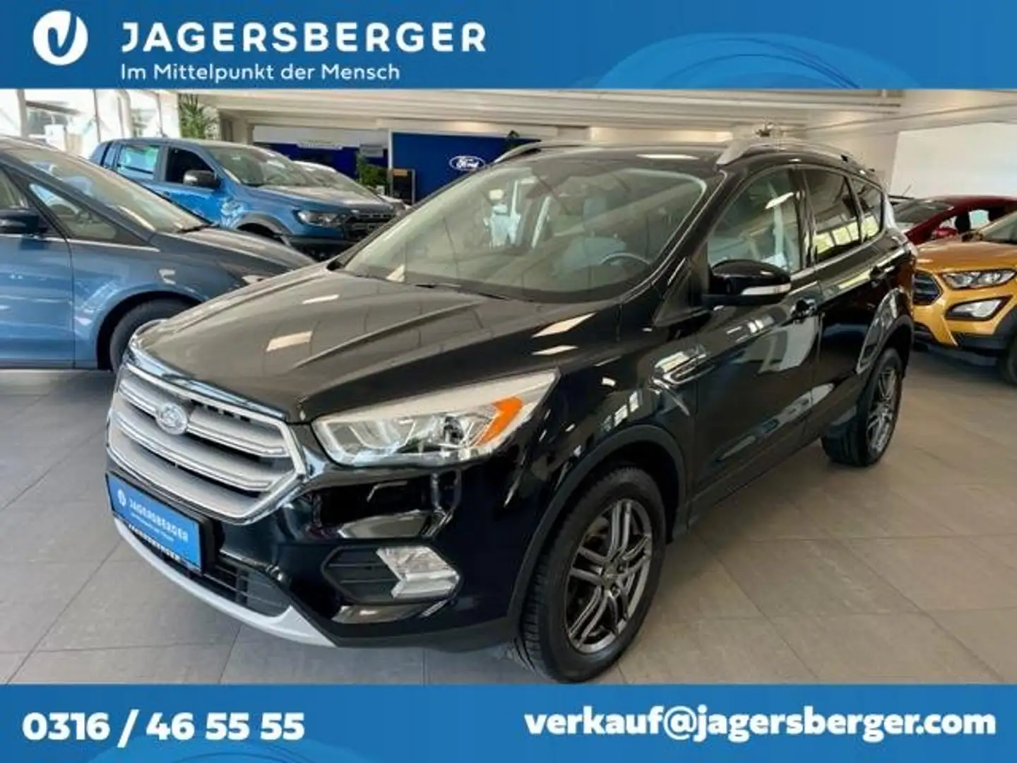 Ford Kuga 1,5TDCI 120PS Titanium Schwarz - 1