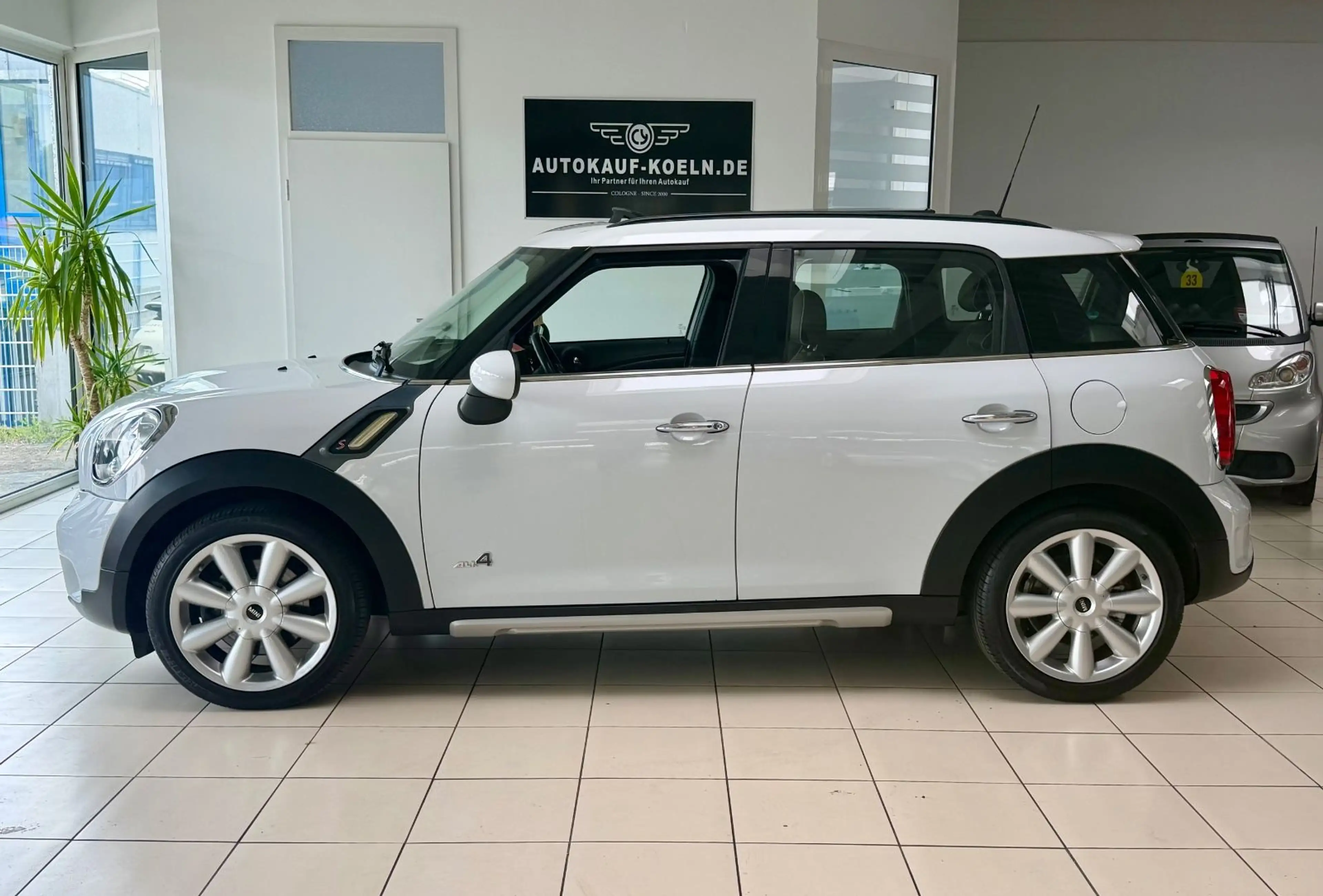 MINI Cooper S Countryman 4all Navi/Leder/Panodach — photo 2