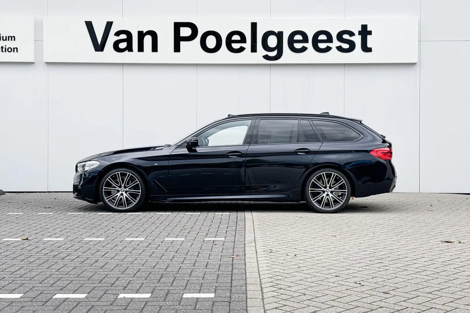 BMW 530 5 Serie Touring 530i High Executive Edition Negro - 2