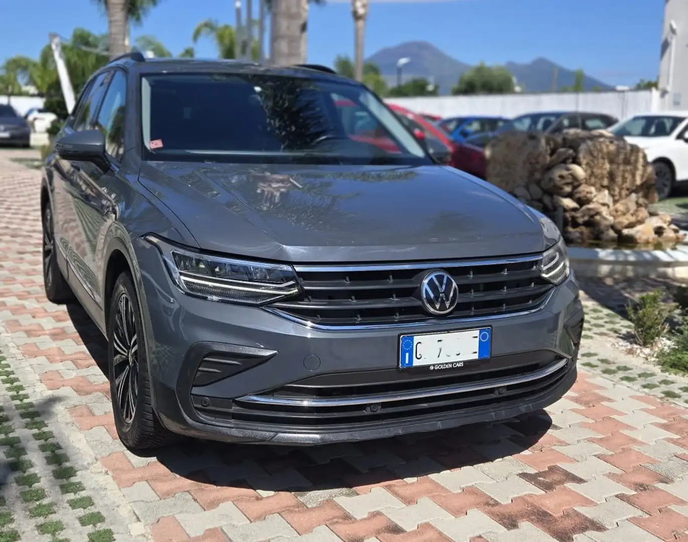 Volkswagen Tiguan 2.0 TDI 150CV Life dsg Uff Italy Lega Led USB Gris - 1