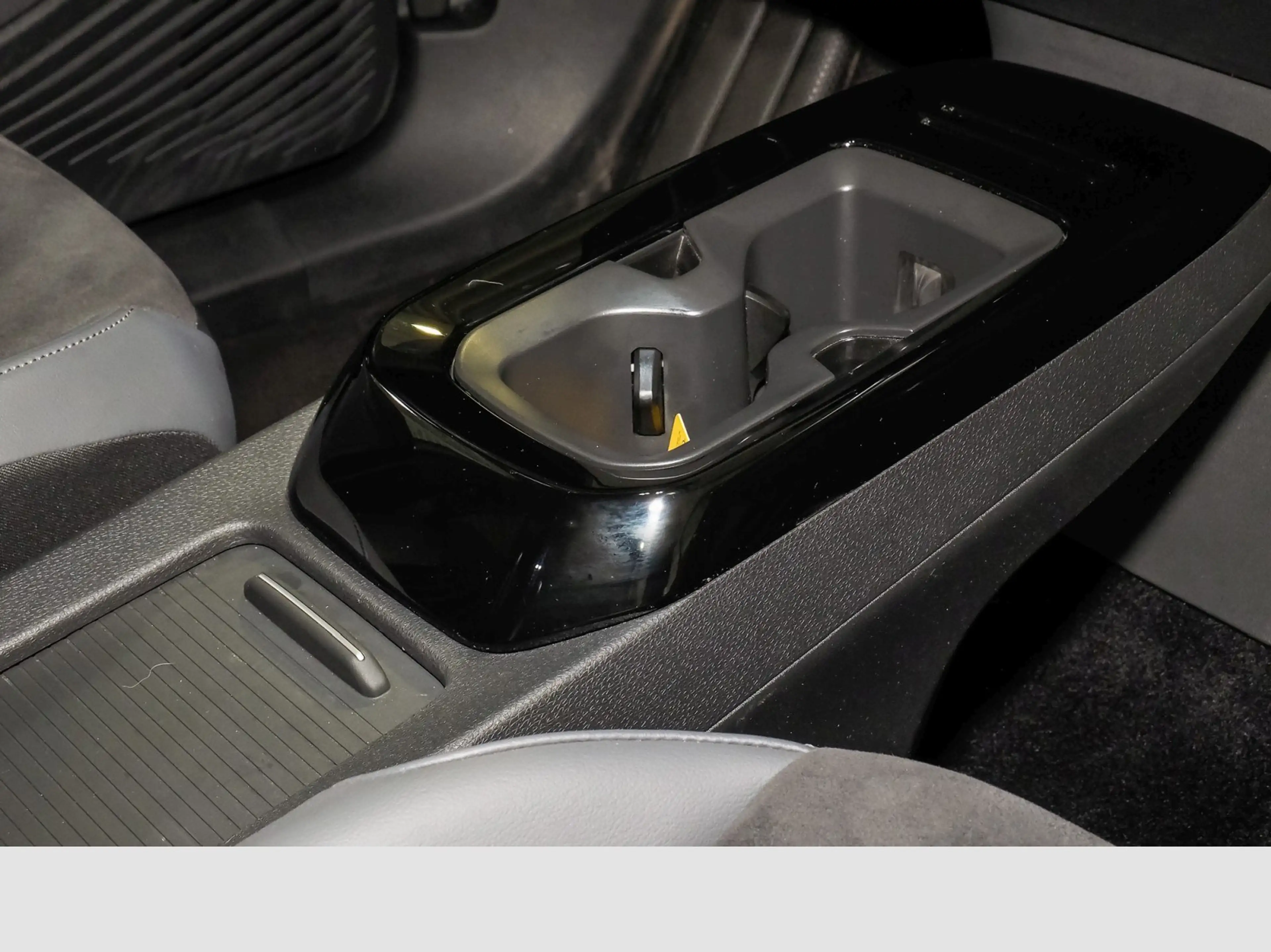 Volkswagen ID.4 Pro Performance 77 kWh-Navi*AHK*Kamera*Matrix — photo 10