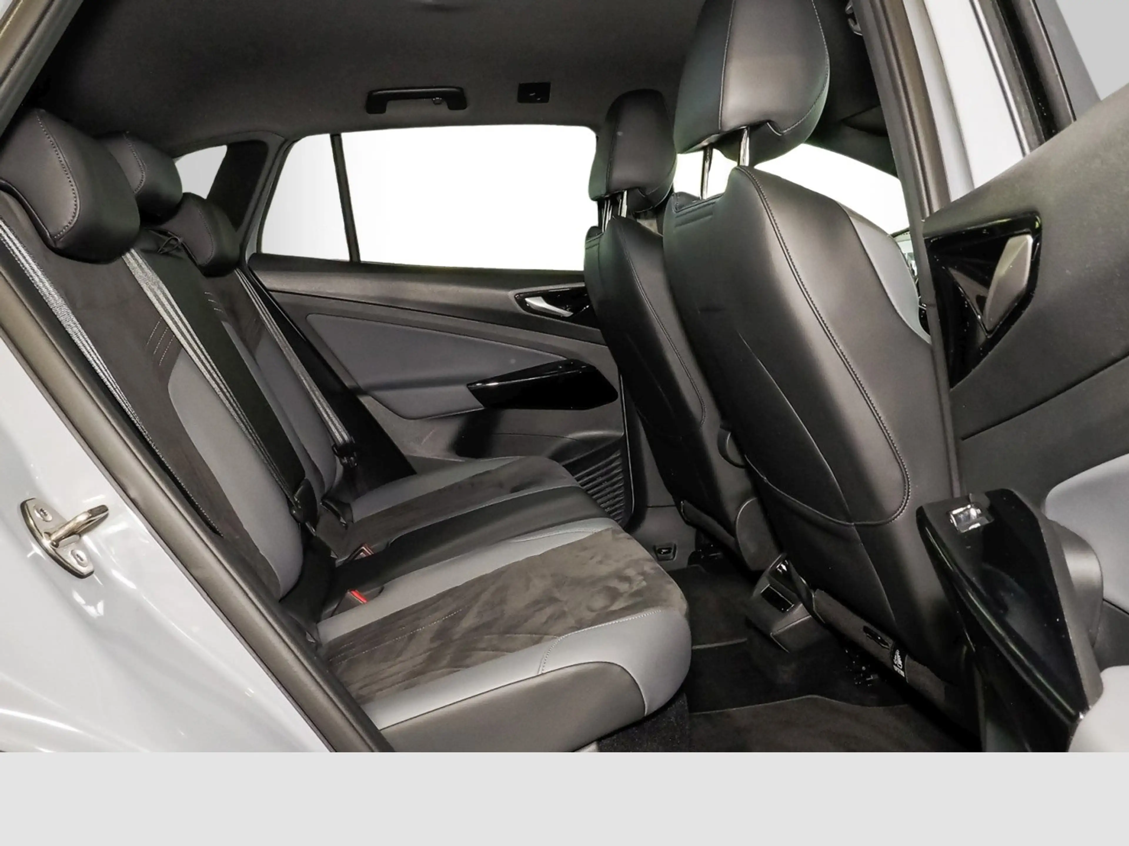 Volkswagen ID.4 Pro Performance 77 kWh-Navi*AHK*Kamera*Matrix — photo 11