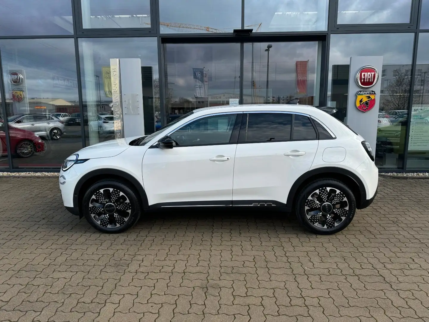 Fiat 600 Hybrid 145 PS La Prima + 4 Jahre Garantie Wit - 2