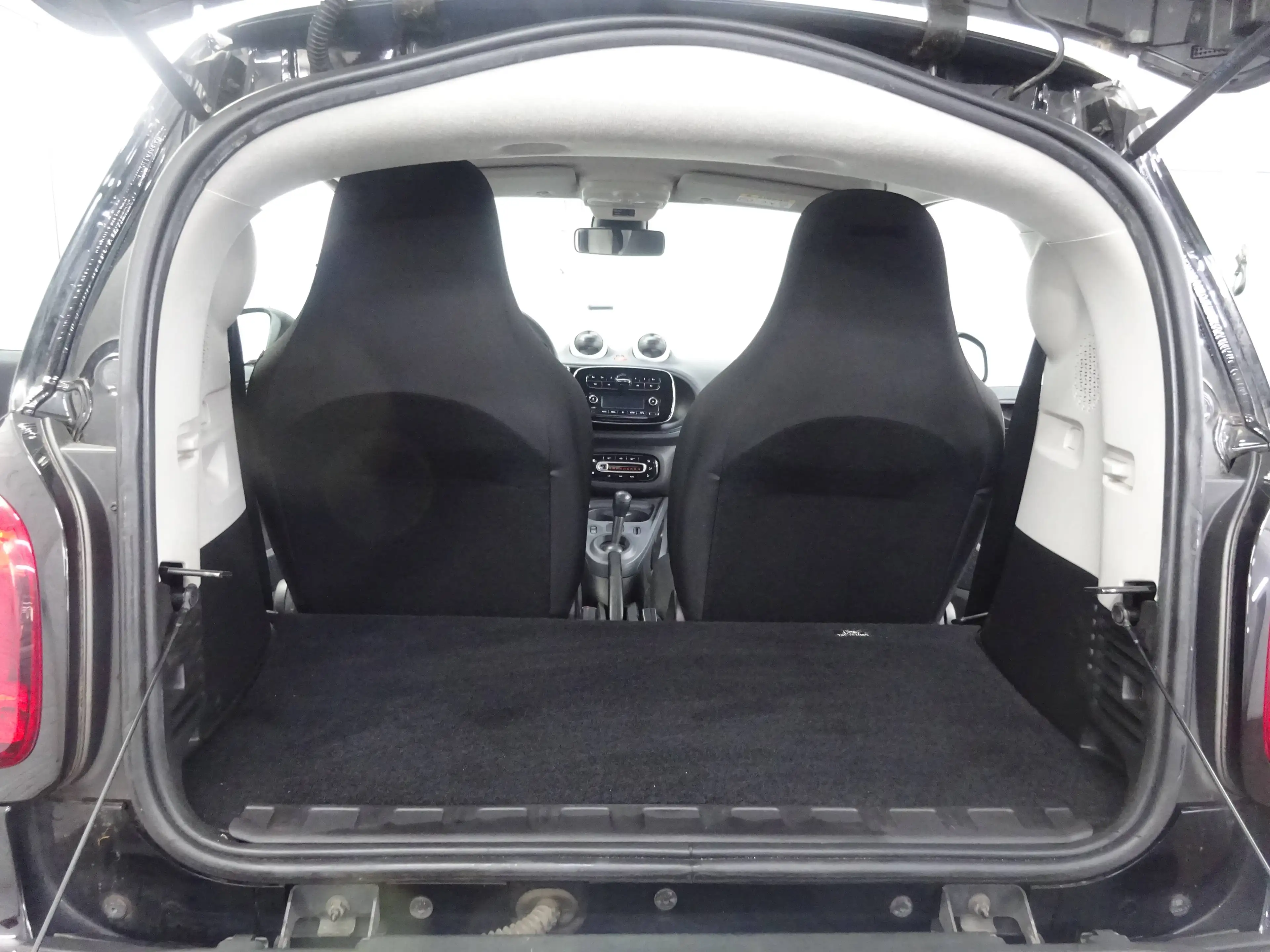 smart forTwo coupe Basis 52 kW Automatik/Panoramadach/SHZ/Tempomat/Klimaautomatik — photo 10